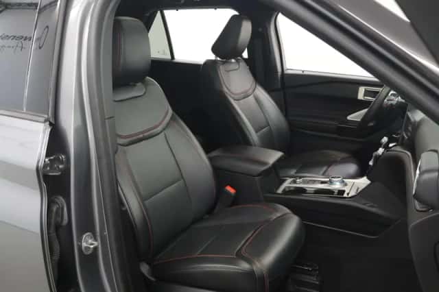 Ford Explorer (2023) thumbnail 10