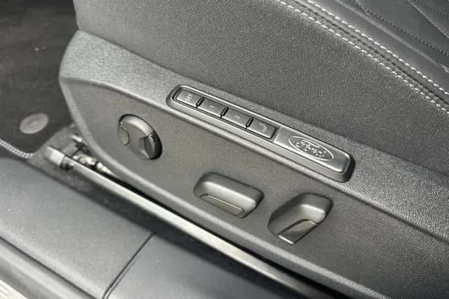 Ford Explorer (2026) thumbnail 14