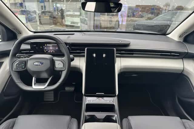 Ford Explorer (2026) thumbnail 15