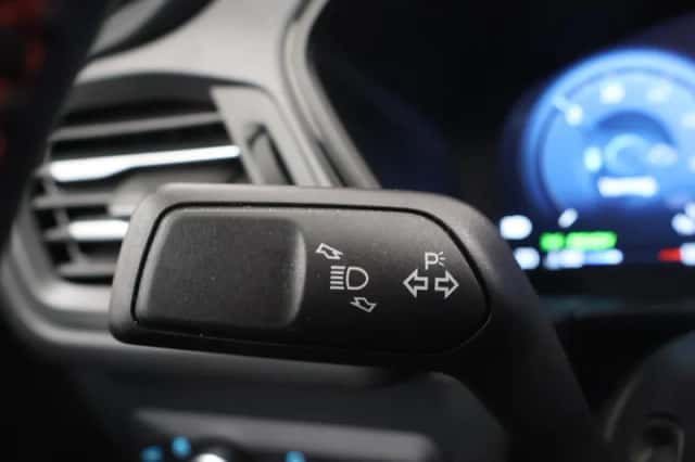 Ford Kuga (2025) thumbnail 32