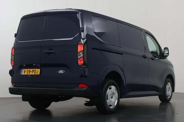 Ford Transit Custom (2024) thumbnail 2