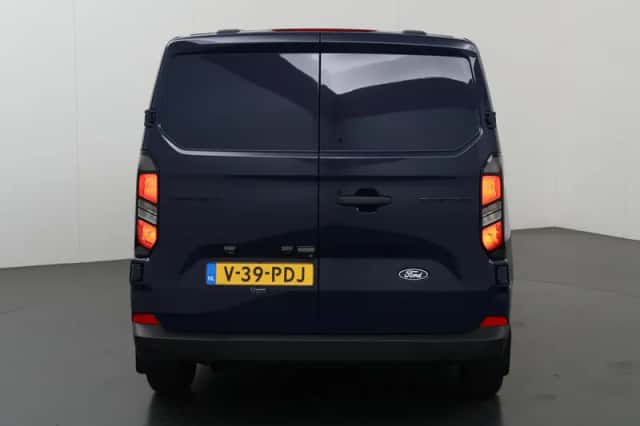 Ford Transit Custom (2024) thumbnail 4