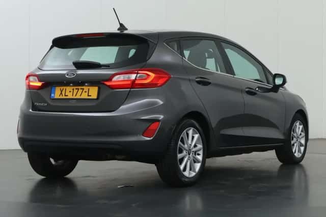 Ford Fiesta (2019) thumbnail 2