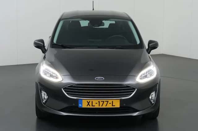 Ford Fiesta (2019) thumbnail 3