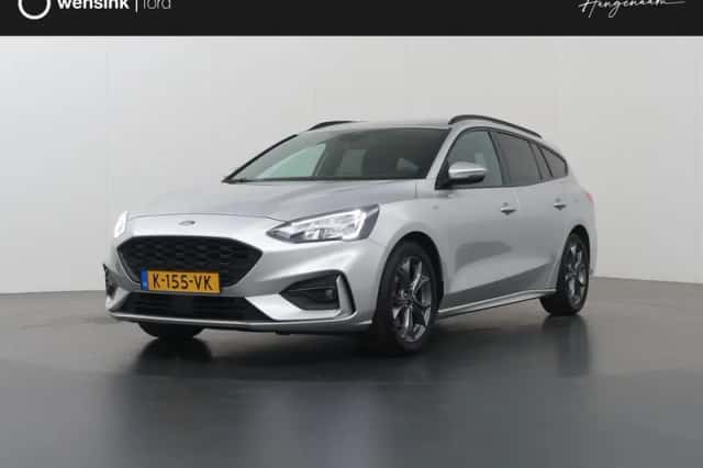 Ford Focus (2021) thumbnail 1
