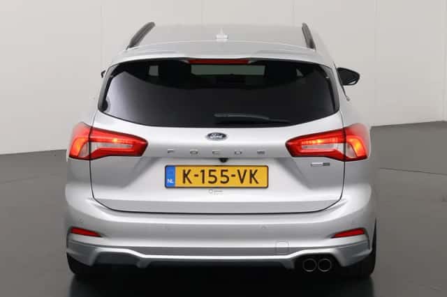 Ford Focus (2021) thumbnail 4