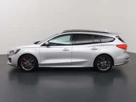 Ford Focus (2021) thumbnail 5