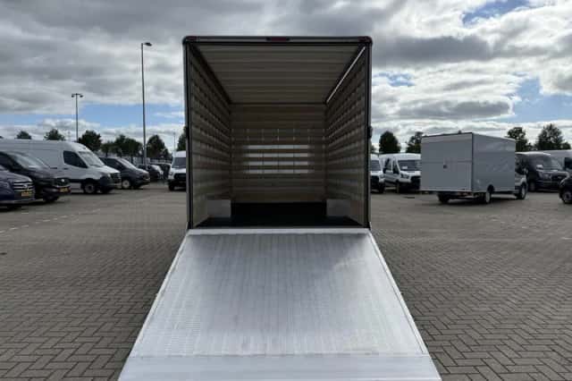Ford Transit (2024) thumbnail 9