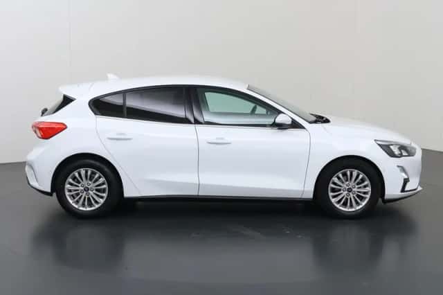Ford Focus (2020) thumbnail 6