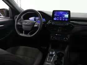 Ford Kuga (2023) thumbnail 9