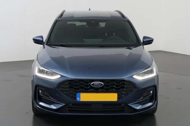 Ford Focus (2025) thumbnail 3