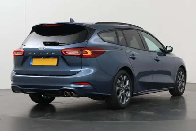 Ford Focus (2025) thumbnail 4