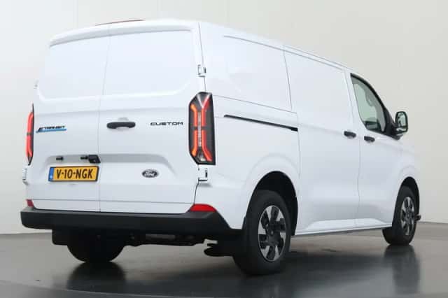 Ford E-Transit Custom (2025) thumbnail 2