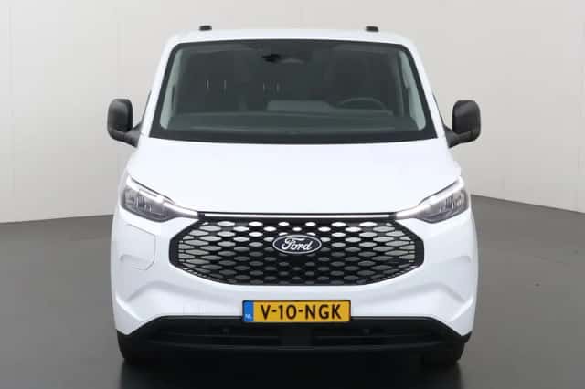 Ford E-Transit Custom (2025) thumbnail 3