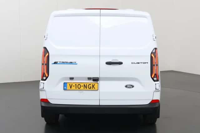 Ford E-Transit Custom (2025) thumbnail 4