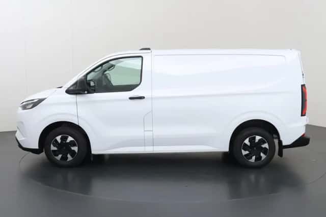 Ford E-Transit Custom (2025) thumbnail 5