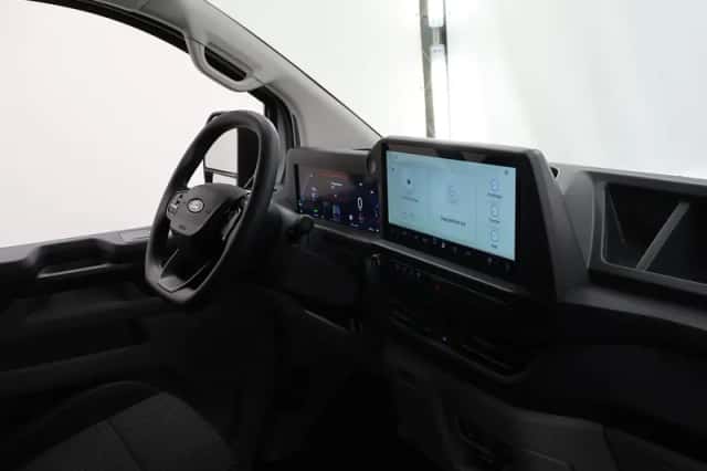 Ford E-Transit Custom (2025) thumbnail 9