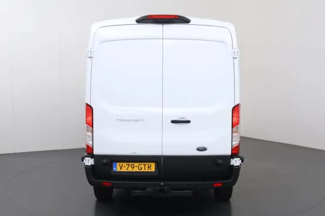 Ford Transit (2024) thumbnail 4