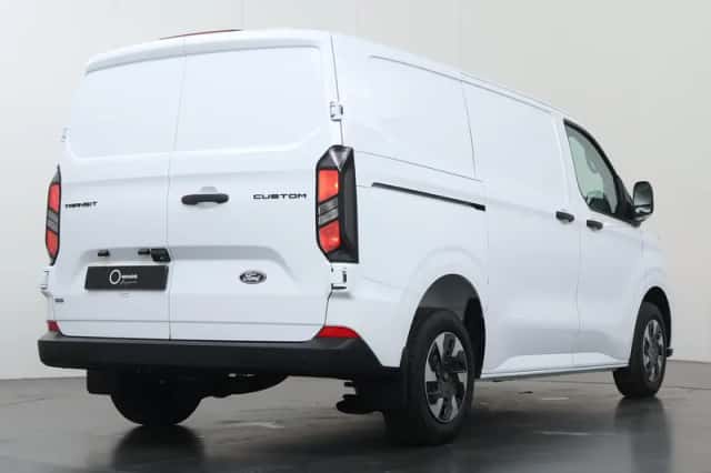 Ford Transit Custom (2025) thumbnail 2