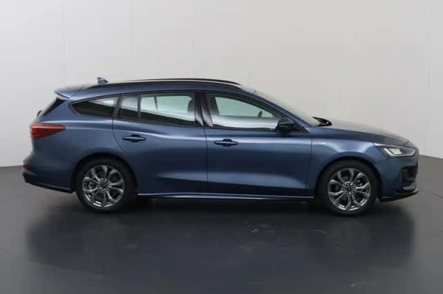 Ford Focus (2023) thumbnail 6