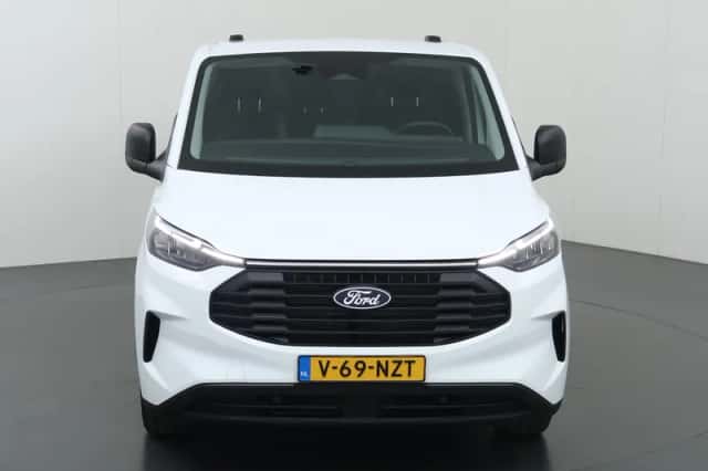 Ford Transit Custom (2024) thumbnail 3