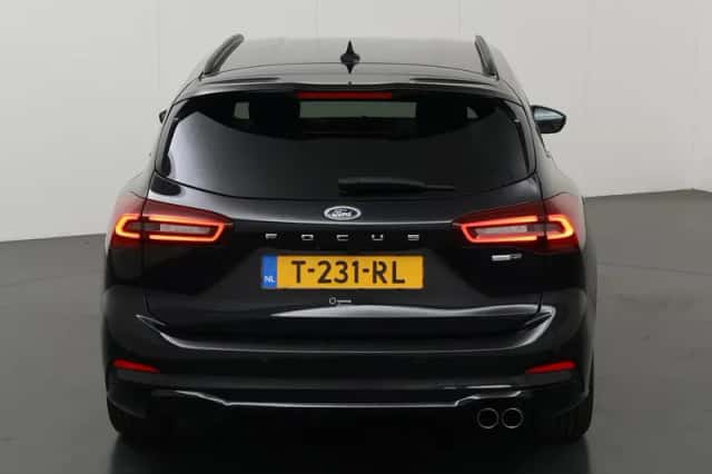 Ford Focus (2023) thumbnail 4