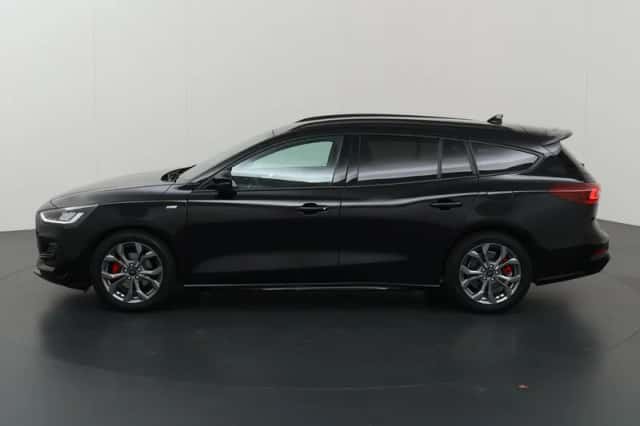 Ford Focus (2023) thumbnail 5
