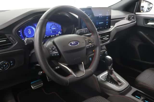 Ford Focus (2023) thumbnail 7
