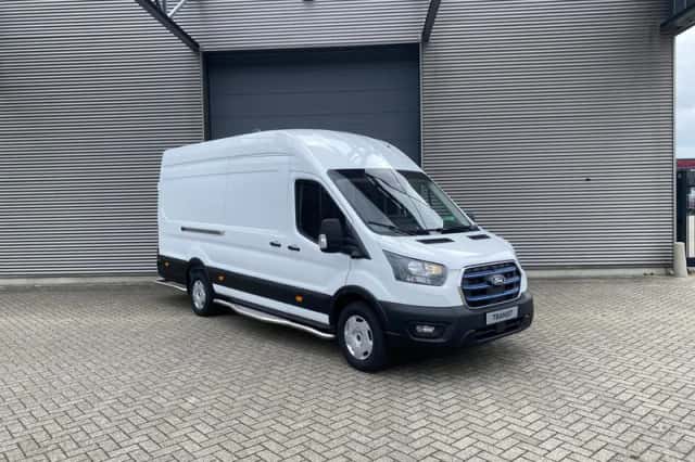 Ford E-Transit (2026) thumbnail 8