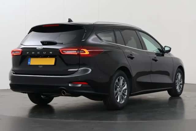 Ford Focus (2025) thumbnail 2