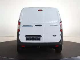 Ford E-Transit Courier (2026) thumbnail 4