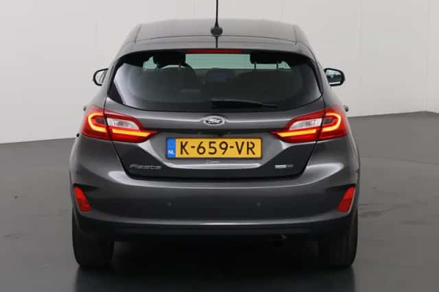 Ford Fiesta (2021) thumbnail 4