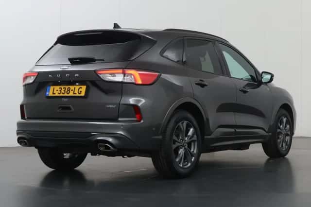 Ford Kuga (2021) thumbnail 2