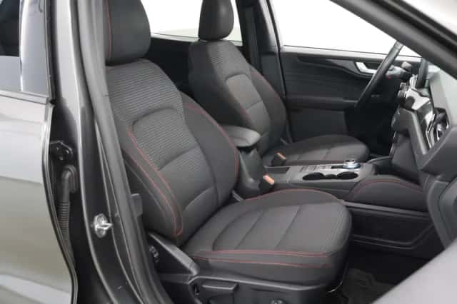 Ford Kuga (2021) thumbnail 10