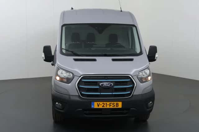 Ford E-Transit (2024) thumbnail 3