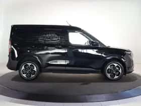 Ford E-Transit Courier (2026) thumbnail 6