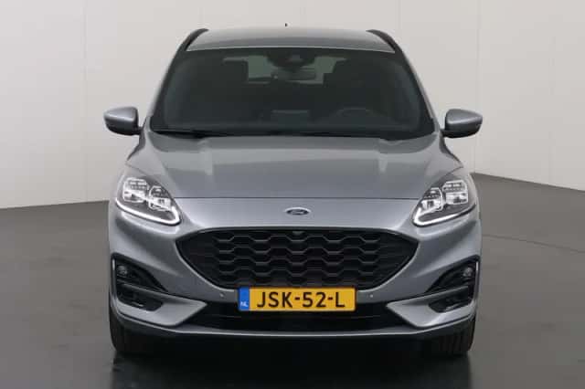 Ford Kuga (2023) thumbnail 3