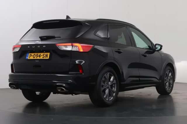 Ford Kuga (2021) thumbnail 2