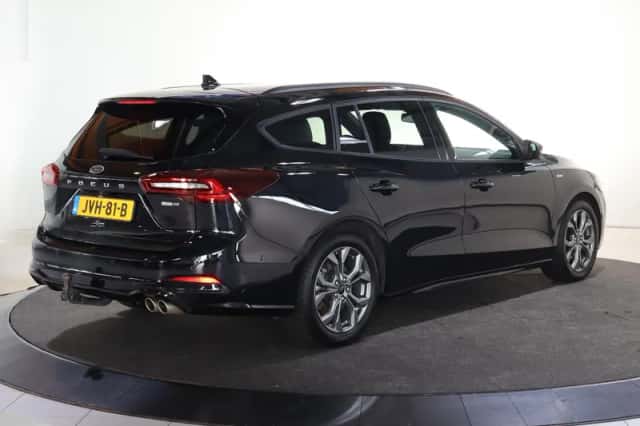 Ford Focus (2023) thumbnail 2