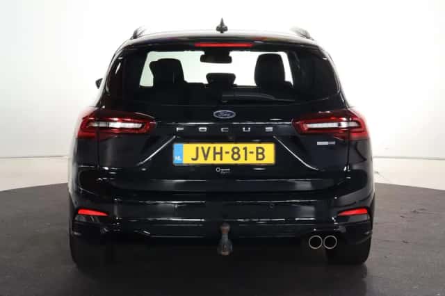 Ford Focus (2023) thumbnail 4