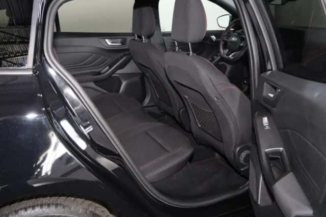 Ford Focus (2023) thumbnail 9