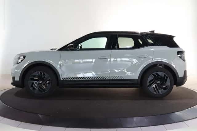 Ford Explorer (2026) thumbnail 5