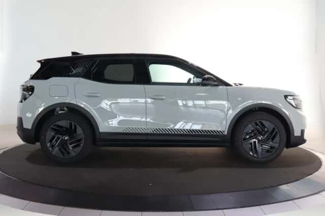 Ford Explorer (2026) thumbnail 6