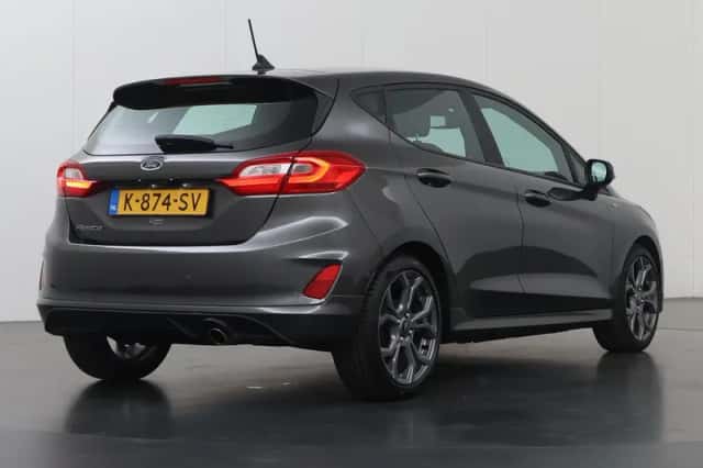 Ford Fiesta (2021) thumbnail 2