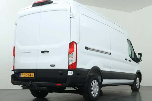 Ford Transit (2024) thumbnail 2
