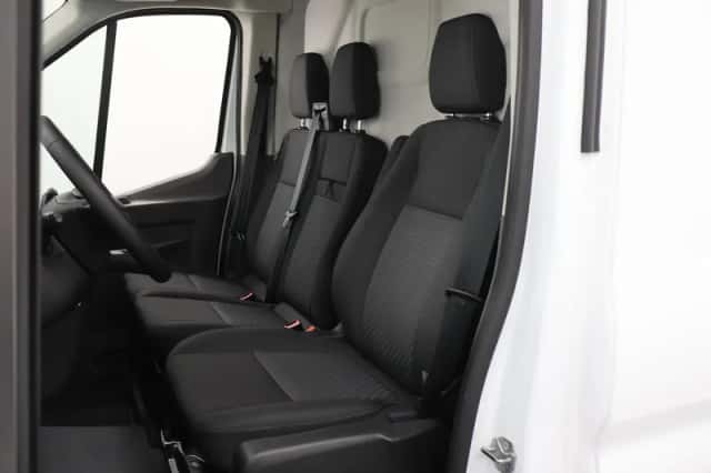Ford Transit (2024) thumbnail 8