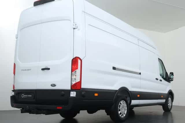 Ford Transit (2024) thumbnail 2