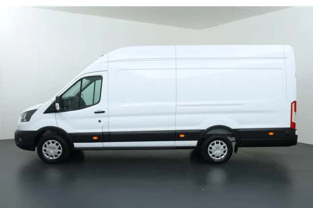 Ford Transit (2024) thumbnail 5