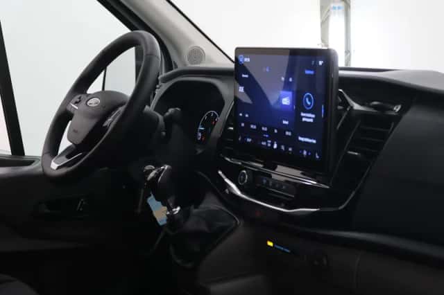 Ford Transit (2024) thumbnail 9