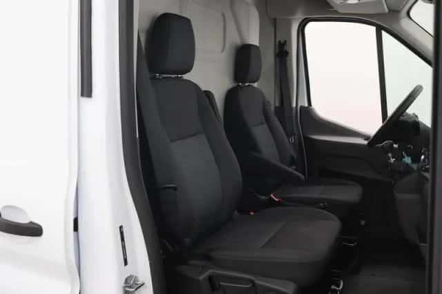 Ford Transit (2024) thumbnail 10